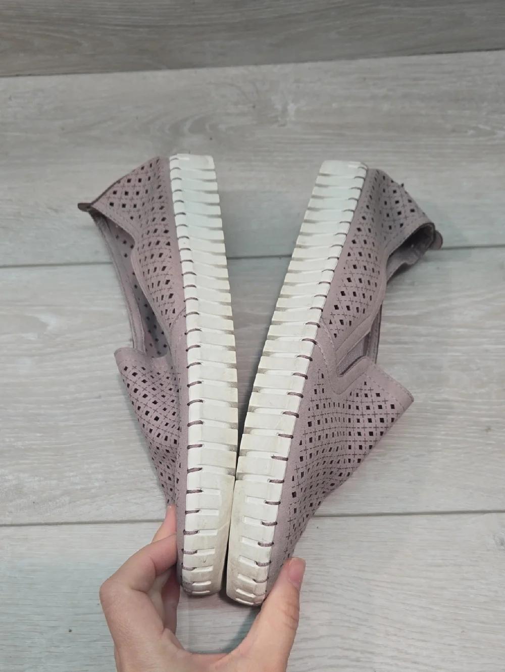 Skechers Women Air Cooled Comfort Slip-On Perforated Casual Shoe Mauve Sz 9